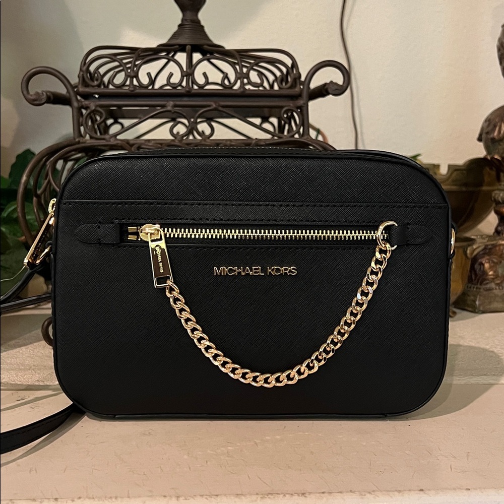 Michael Kors Black Jet Set Large Leather Zip Gold Toned Chain Crossbody